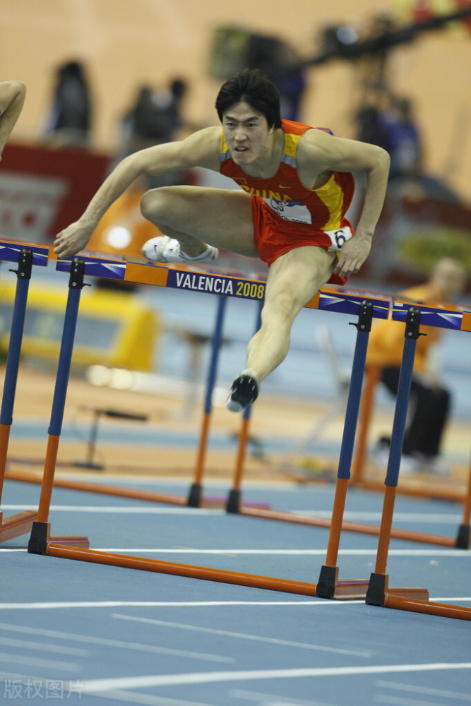 刘翔从"亚洲飞人"到"刘退退",结束9个月婚姻,找回曾经的初恋,大家欠他