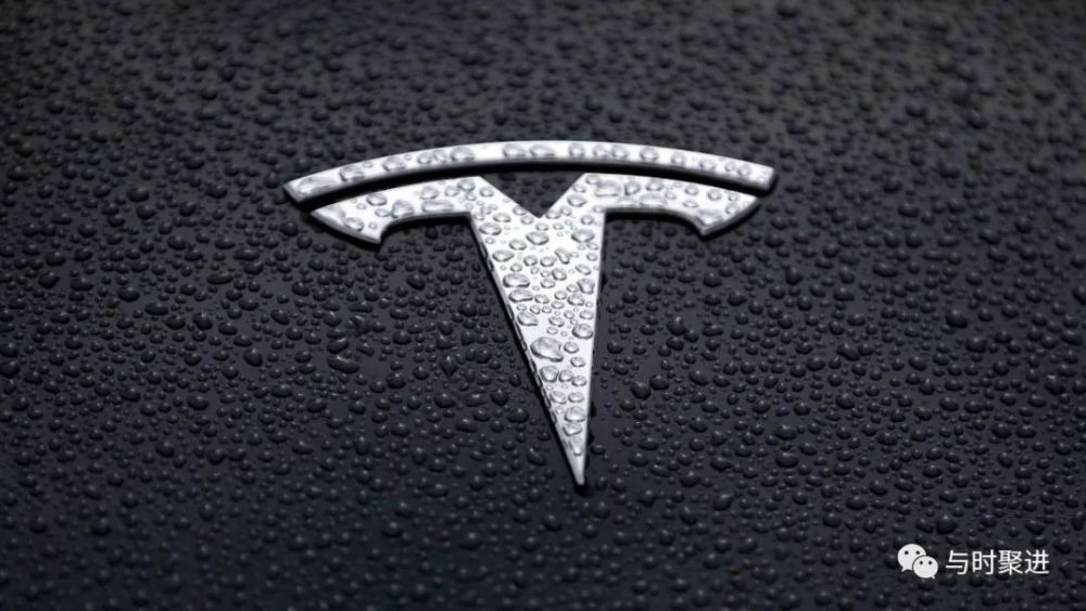 马斯克在推特积极回应：特斯拉的标志究竟代表着什么？