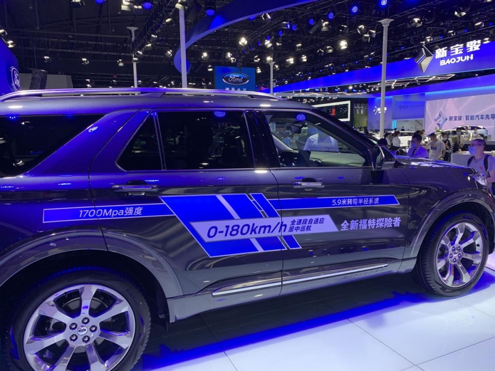 有着“陆地豪华游艇”称号的第六代福特探险者，为何如此火爆