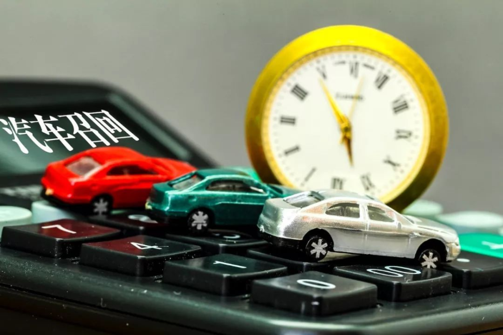 一年自燃120多起，电池成投诉高发区，未来新能源汽车出路在哪？