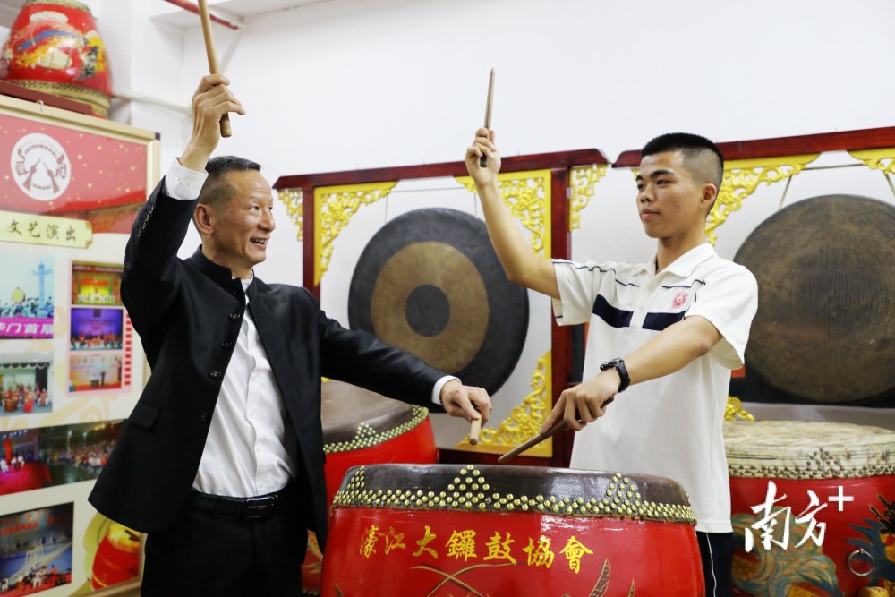 结缘潮乐始于孩提时代吴顺喜与潮州音乐结缘始于孩提时代.