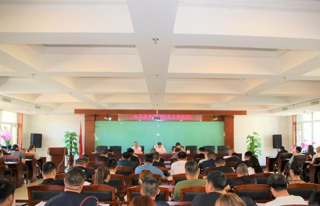 练车就像“玩游戏”！哈尔滨推广智能驾驶模拟器应用试点