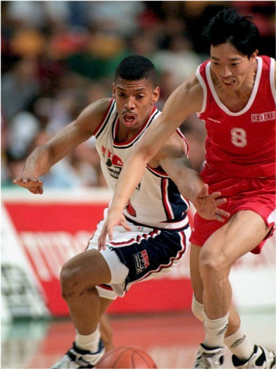 脑洞篮球:中国男篮历史最强阵容去打nba,能赢几场球?