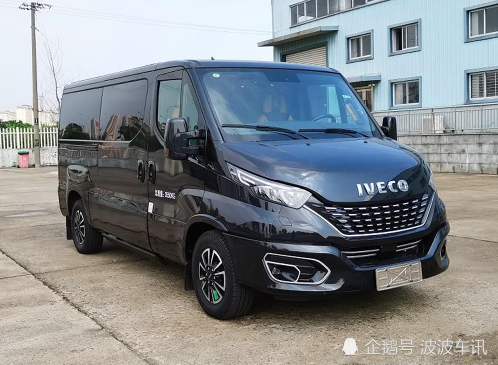 基于全新依维柯Daily打造的高端MPV实车曝光，内饰非常豪华