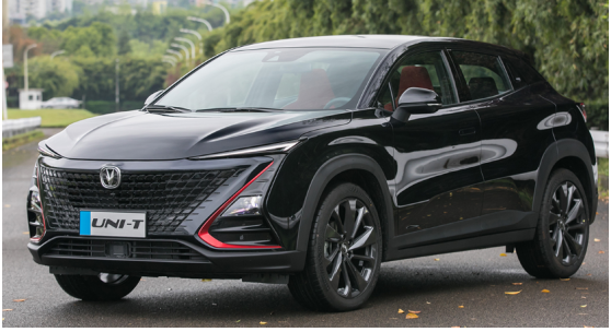 开最正的国产车做最靓的仔奔腾T77 妥妥的目光收割神器