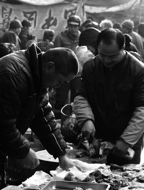 吉林屠夫因肉摊生意好遭人暗中使绊子他一怒之下杀害12人