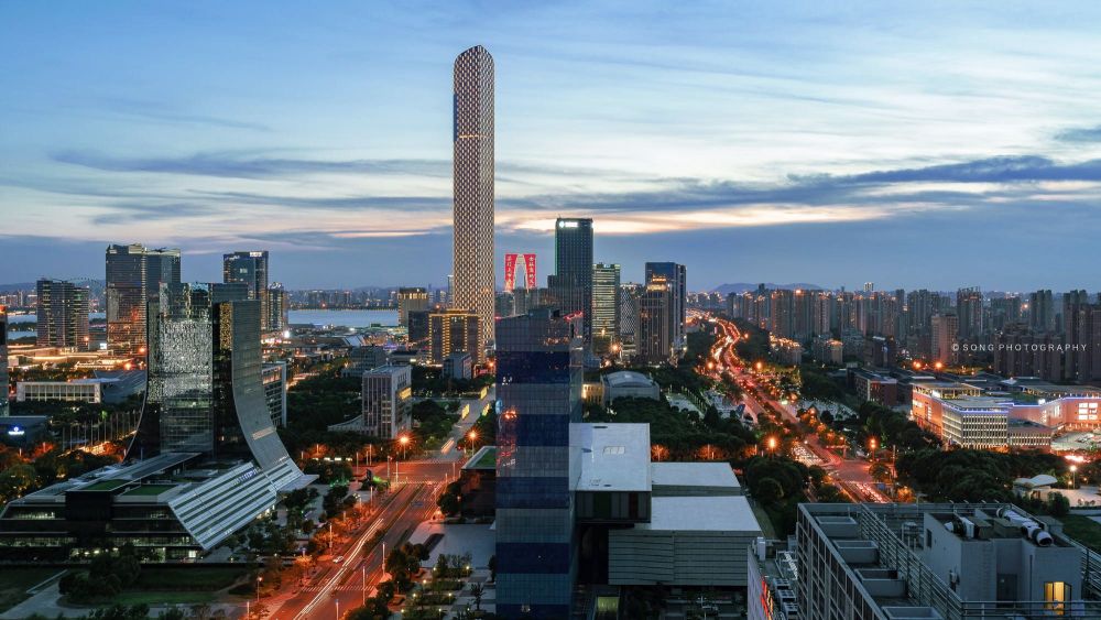 全国每个城市gdp_2021上半年中国GDP15城市出炉:武汉回归10强,宁波跻身12强