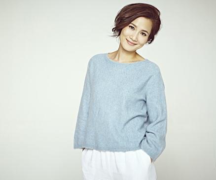 嫁大11岁侯勇产后被抛弃,前夫三婚再娶90后,42岁的她却独自带娃_腾讯