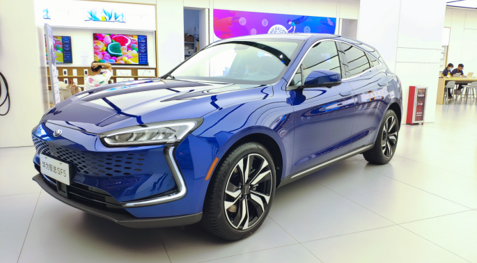 一场从华为店里开始的试驾体验