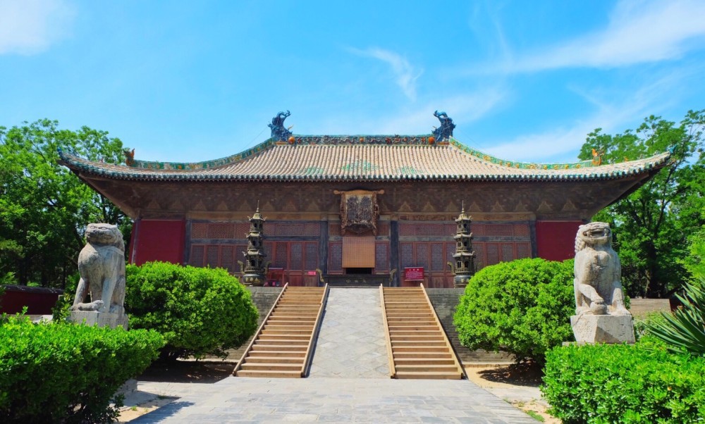 一个晋,秦,豫三省交界处的古建筑,由南向北依次排列