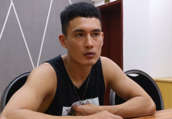 三人篮球 CBA三消息：青岛续约宝岛黑马，男篮惨败引深思，孙铭徽归队在即