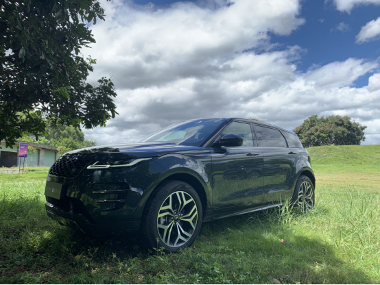 试驾全新路虎·揽胜极光L：比同级高半级，轴距加长实用性增强