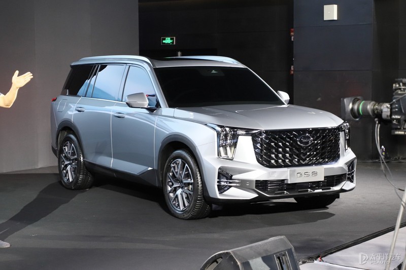 新一代广汽传祺GS8正式亮相 首搭丰田混动系统