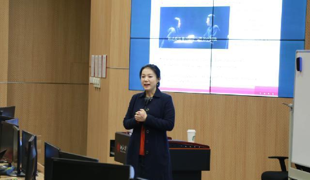 北大美女教授史蛟美貌和智慧兼具34岁未婚引学生焦虑
