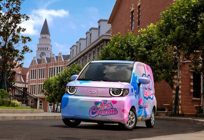 宏光MINI EV迎来最强挑战，奇瑞QQ冰淇淋实车曝光