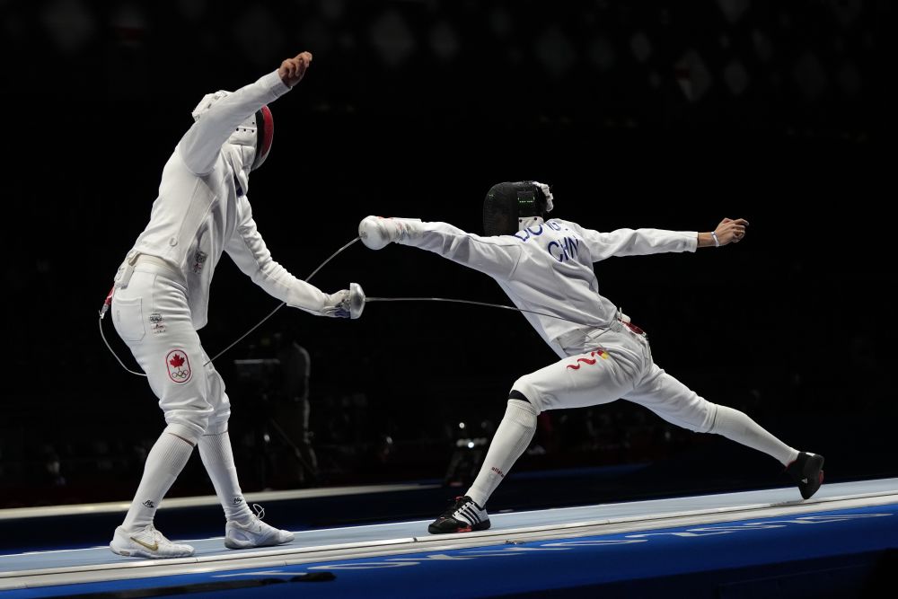 奥运击剑男子重剑董超强势挺进32强女子花剑陈情缘晋级16强