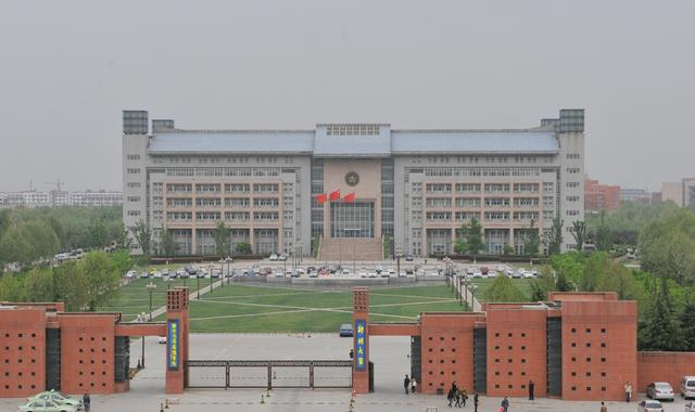 郑州大学排行_河南高校录取分数线排名,郑大继续领先,河南师范进入前五