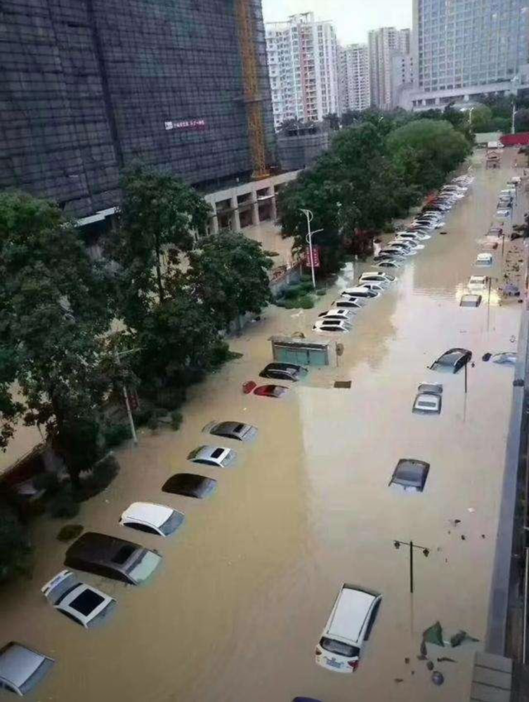 郑州720洪灾人性的光辉在此次灾害中得以彰显