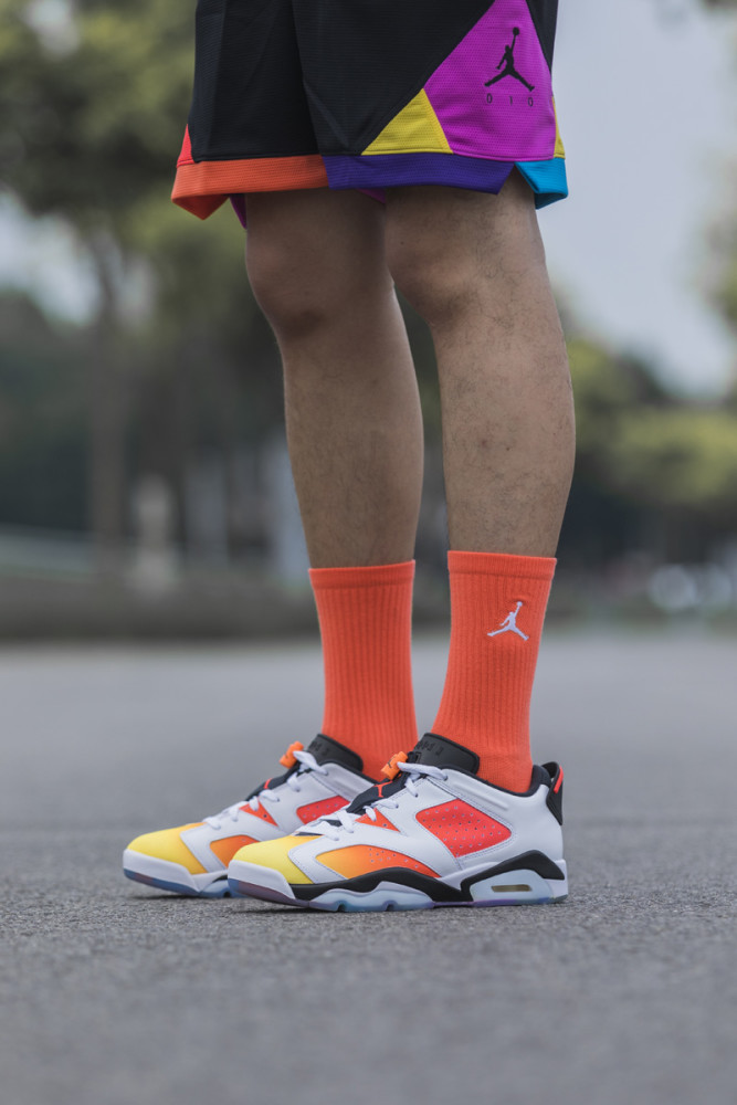 aj6球鞋"东单" 元素为设计灵感,表面下其实暗藏玄机.