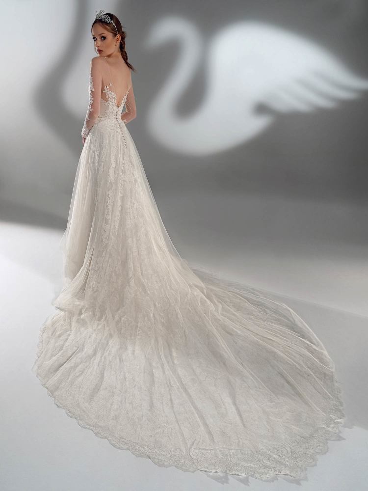 一举一动间裙身随之起舞papiliobridal芭蕾系婚纱