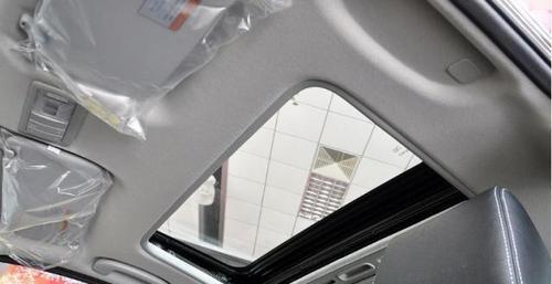 汽车带天窗和不带天窗有什么区别？开车多年的老司机告诉你