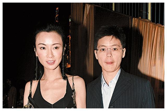 近况曝光！香港知名女星大热天穿风衣，身形暴瘦目测不足100磅