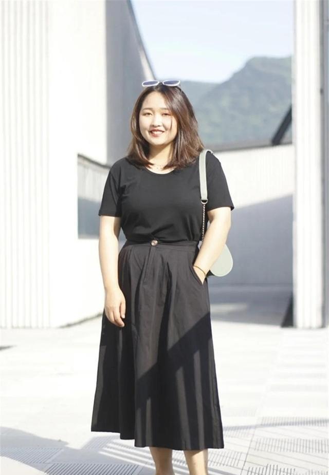 身高不足158cm的女生,夏天少穿这3个长度的裙子,否则显矮又显胖