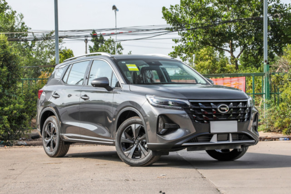 自主SUV小改款，外观更时尚，搭1.5T发动机，售价8.98万起