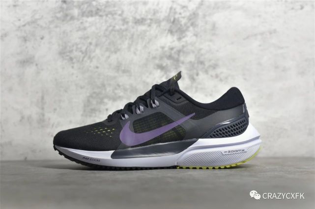 登月15代 nike air zoom vomero 耐克缓震运动跑步鞋