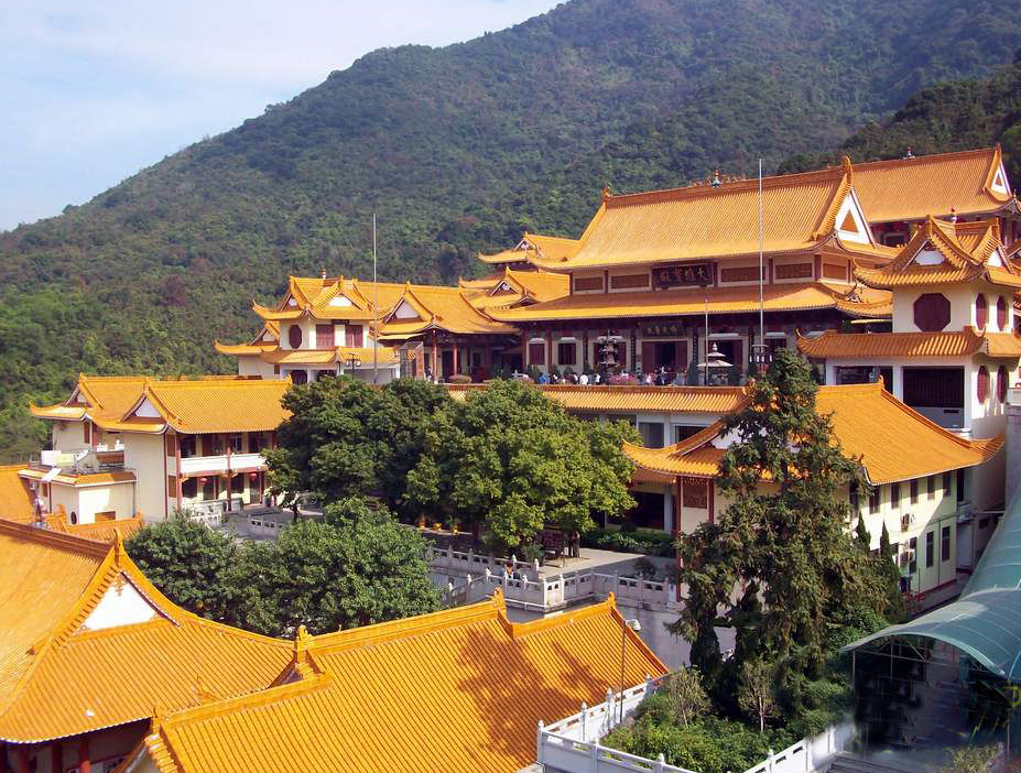 深圳香火旺盛的寺院,藏于绝美植物园,门票20元,还赠送三支香