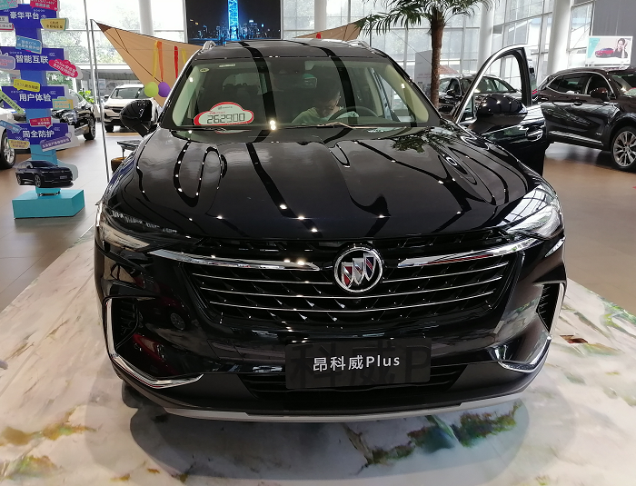 22.99万起！到店体验昂科威plus，混合动力，高配7座布局