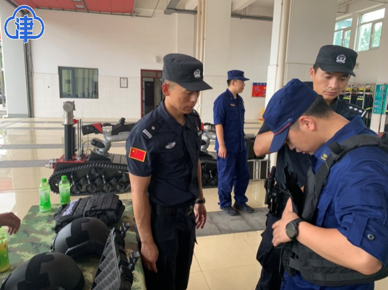 天津市公安局特警总队五支队开展"回炉淬火学担当,砥砺前行比作为"