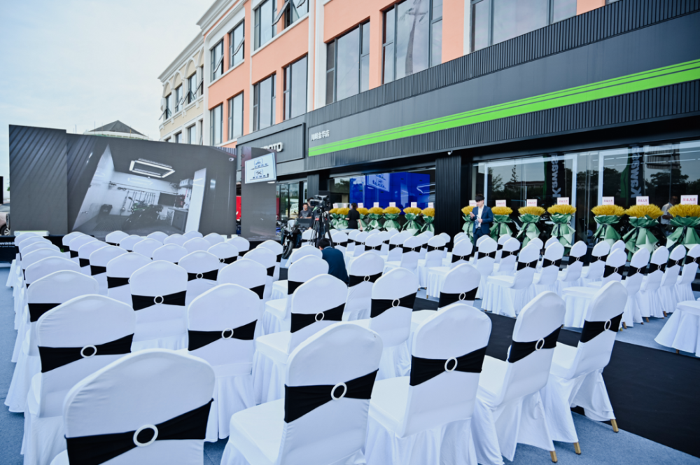 川崎摩托金华4S店开业｜推广