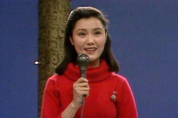 1984年春晚主持人姜黎黎被下死亡通知丈夫一夜白头今过得怎样