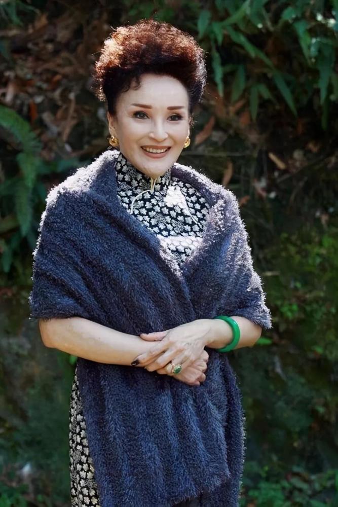 岁月不饶人,这部剧多年前曾万人空巷,如今12位女演员境况悬殊_腾讯