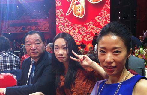 半路出家夺冠,忙体育父女隔阂,中国首位奥运冠军许海峰现状如何_腾讯