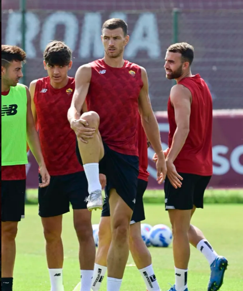 意媒预测罗马下场热身赛首发罗马发布周六训练照