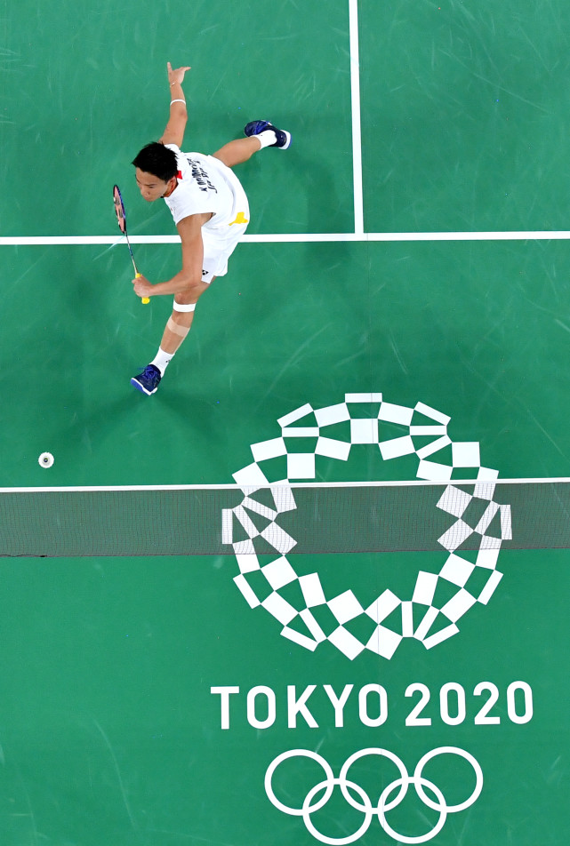 东京奥运会羽毛球男单小组赛桃田贤斗获胜