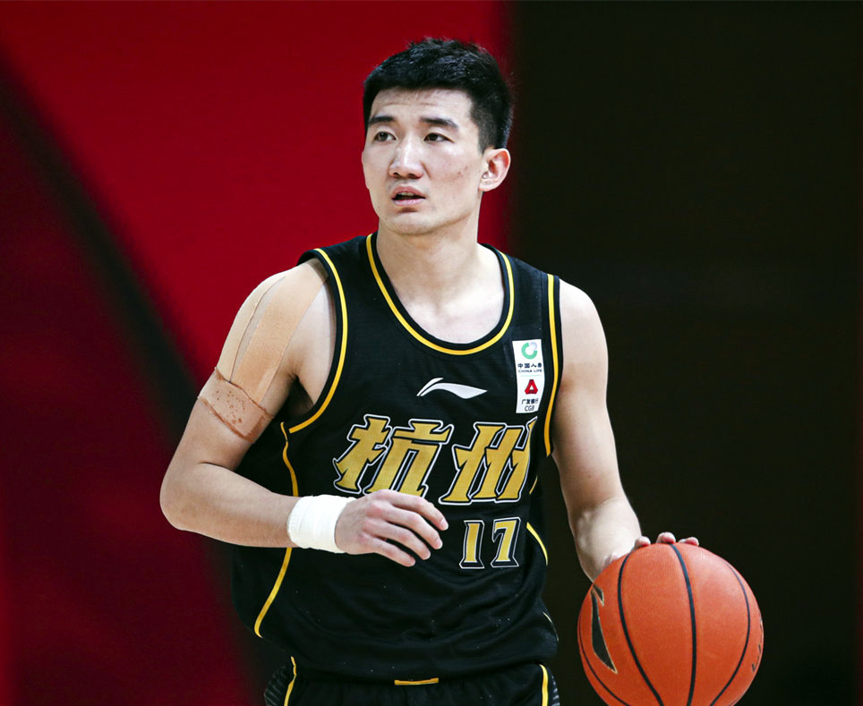 上海大鲨鱼男篮官网 上海大鲨鱼队员名单2021