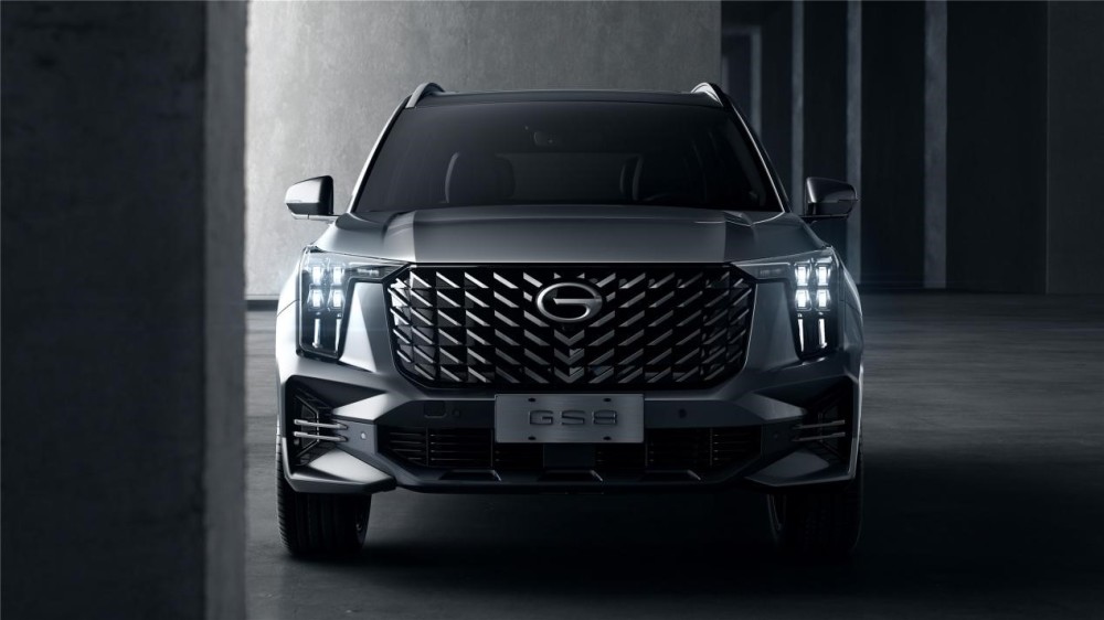 双格栅设计＋墨玺绿车色，传祺全新第二代GS8披露更多设计细节