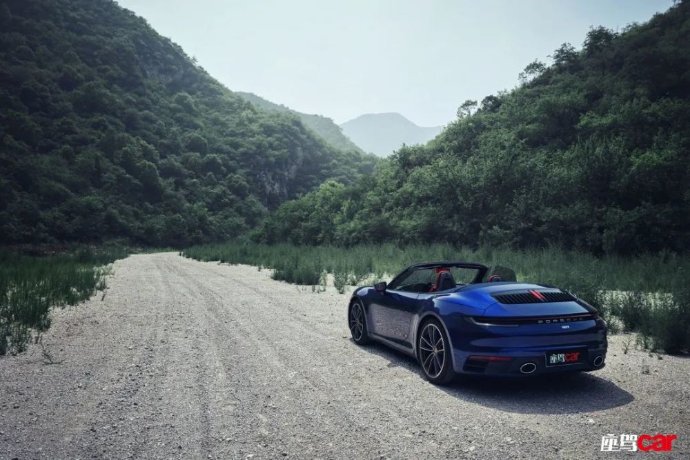 来自911最纯粹的驾驶体验——“精确制导” ｜CAR REVIEWS