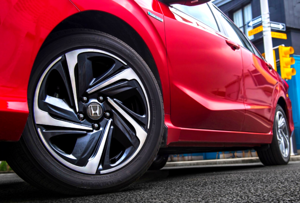 “小号雅阁”降至7.38万！全系T动力，122PS，时速达195km