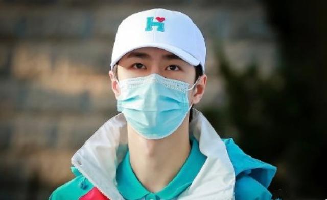 王一博再次站到抗灾前线!跟随韩红公益团体,坐皮艇到洪水中救人