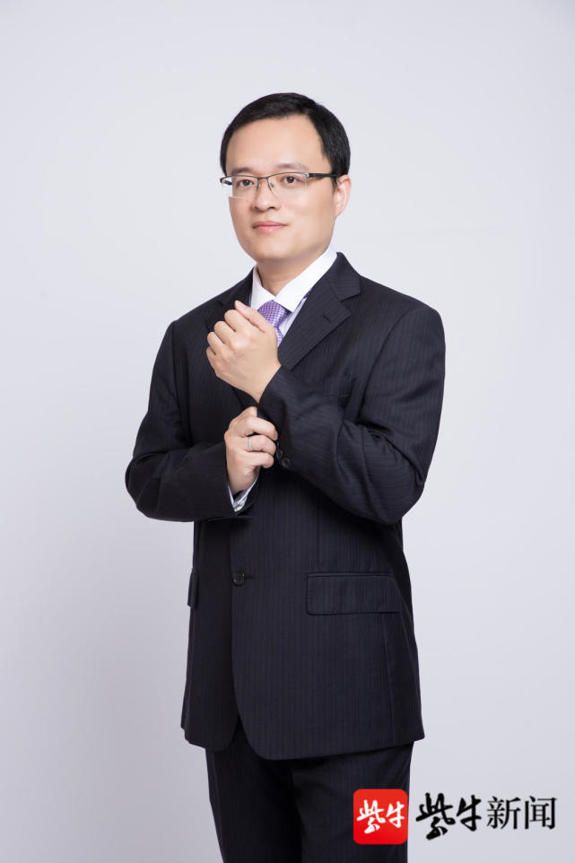 机电与信息工程学院副院长朱旭东