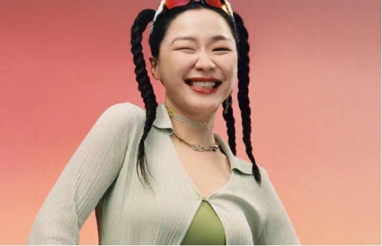 凭借演技出圈的金靖,颜值不够,身材来凑,被赞是第二个张小斐!