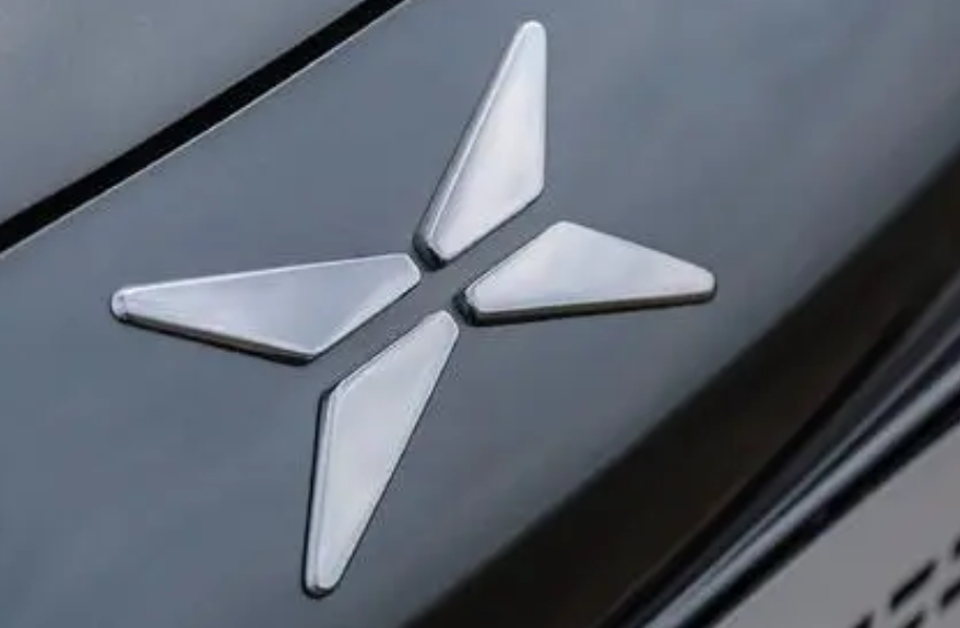 小鹏抛弃海马汽车，自立门户，网友：过河拆桥？