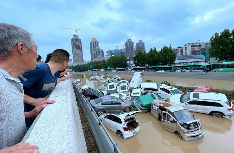 暴雨后遍地泡水车 都流向哪了 看完你就知道了 腾讯新闻