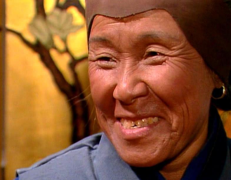 都说《红楼梦》是贵族文学,为何作者要写一个又穷又丑的刘姥姥?