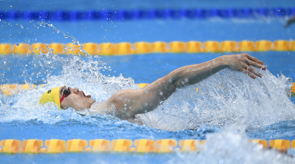 东京奥运会游泳男子100米仰泳半决赛赛况