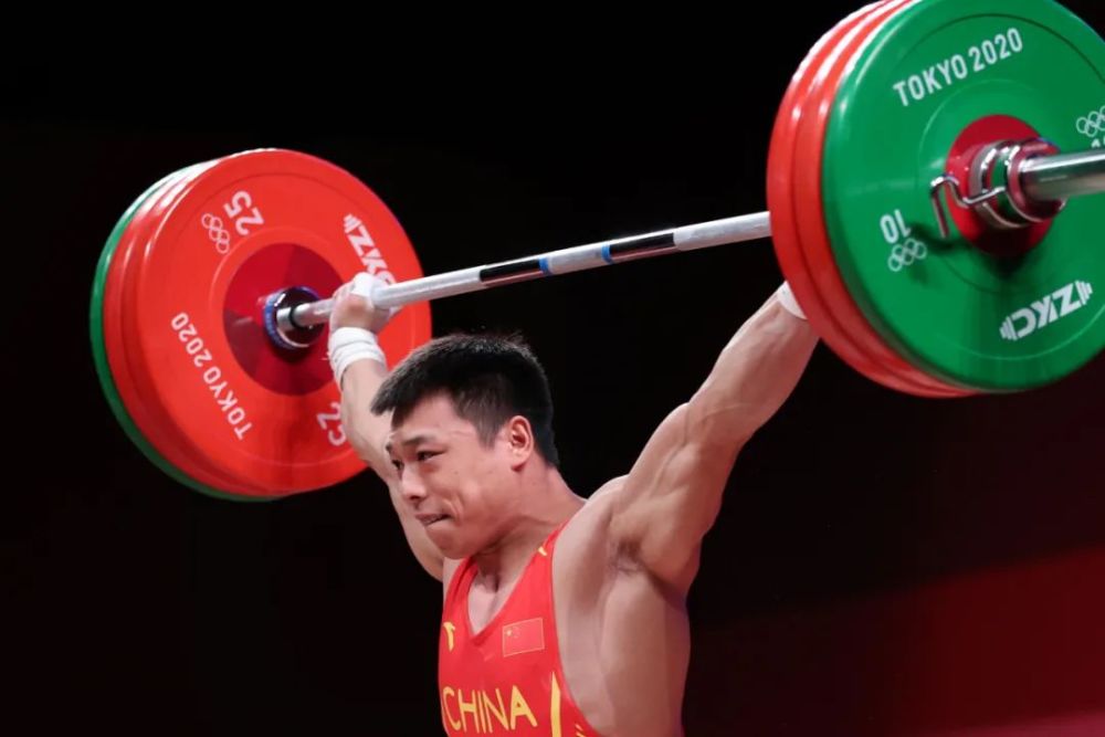 夺冠背后的故事新化吉庆隔壁农家走出的举重冠军